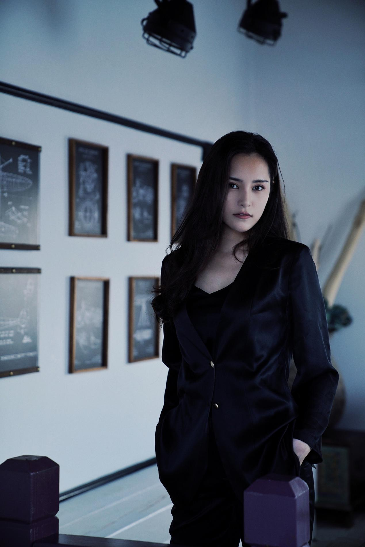  p data-id="go1atira87">田蕾希,出生于天津市,中国内地女演员,模特