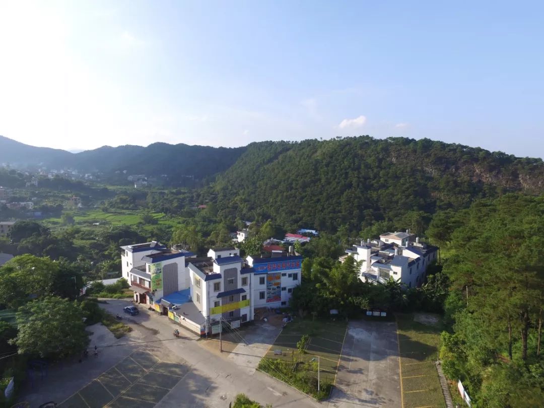 ctrid="sgplpl6ooztu">西山镇,隶属于江西省南昌市