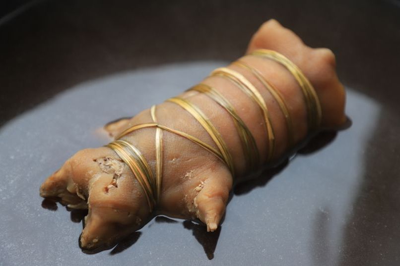  p>酝扎猪蹄又叫 a target="_blank" href="/item/佛山扎蹄/1551713"