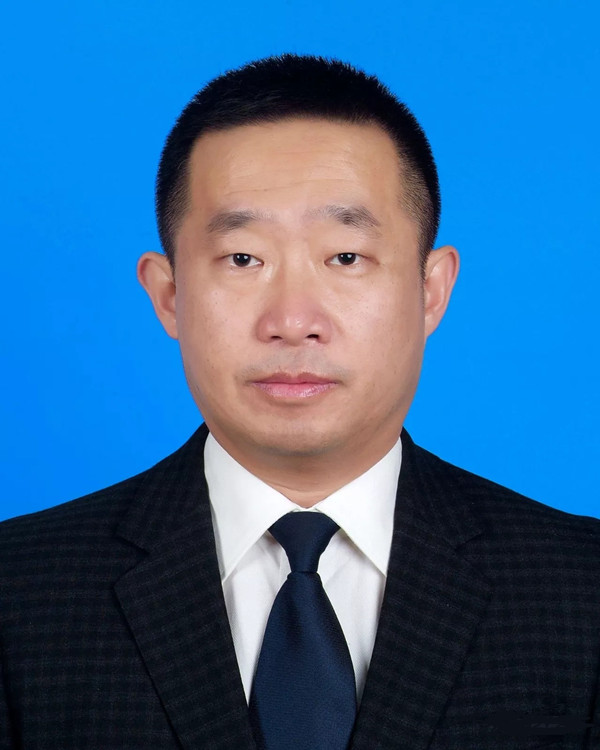  /p> p>现任吉林省白城市洮南市人民政府副市长,公安局局长,党委书记