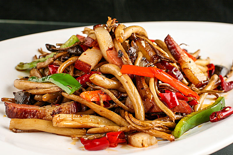 茶树菇腊肉