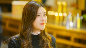 林芸(章方然饰)