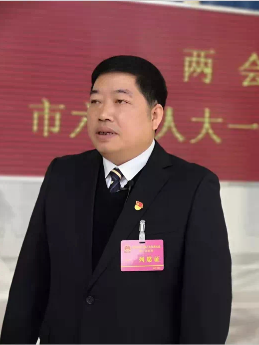  p>俞开建,男,汉族,福建省龙岩长汀县人,1968年8月出生,中共党员,在职