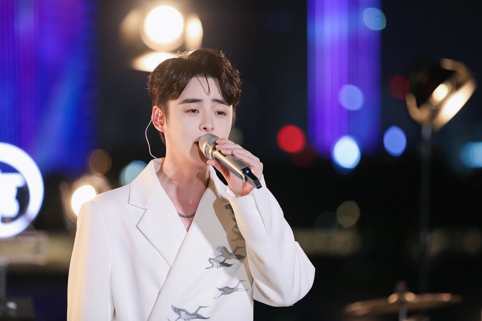  p>杨曦,歌手, a target="_blank" href="/item/小唐人/23407054"