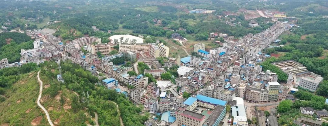  p>金鸡镇,广西壮族自治区梧州市藤县下辖镇, span class="ref" data