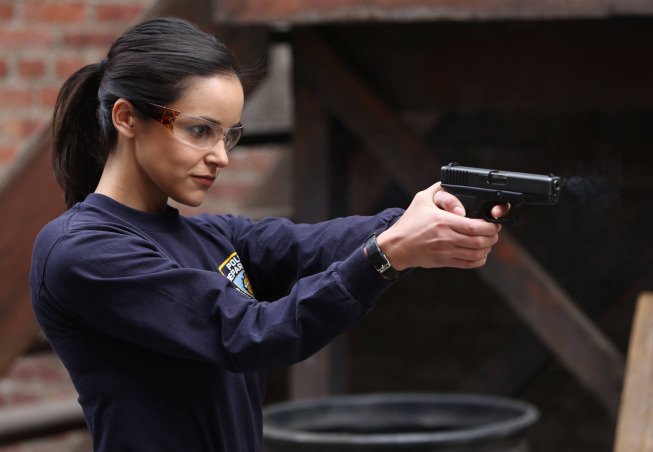  p>梅利莎·弗莫洛(melissa fumero)是一名演员,1982年8月19日出生于