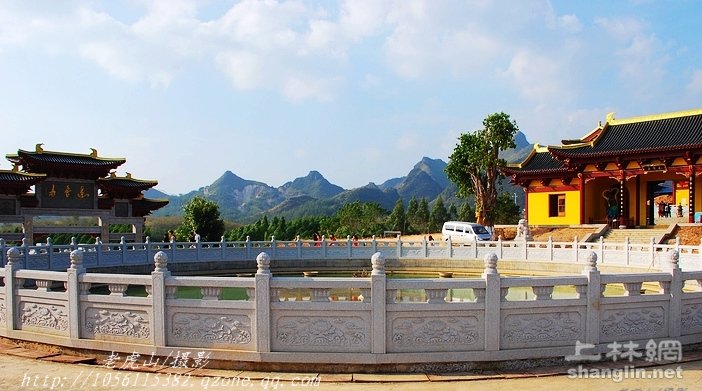 金莲湖旅游景区位于上林县城的北面,距县城8公里