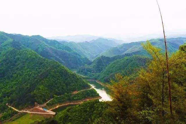 >金华山,位于湖南省 a target="_blank" href="/item/衡阳县/3459101"