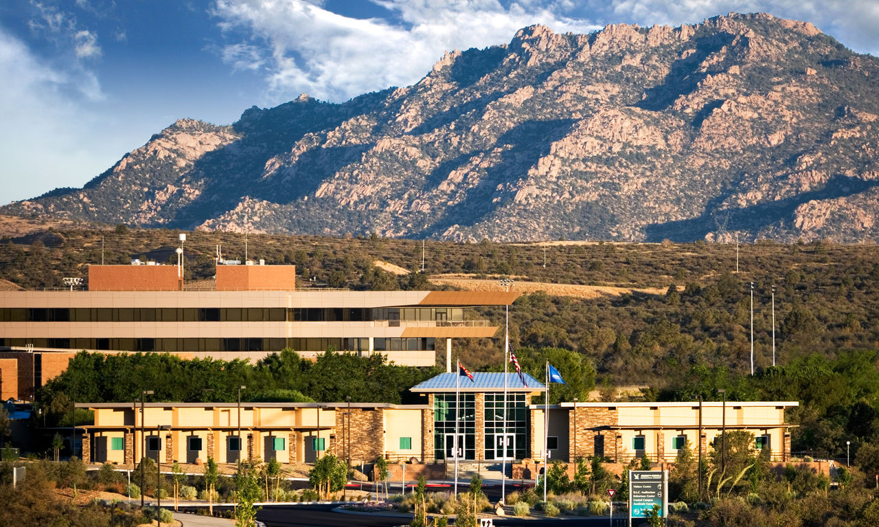  p>安柏瑞德航空大学(embry-riddle aeronautical university)是一所