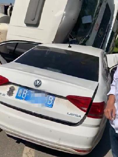 5·21即墨水泥车侧翻事故