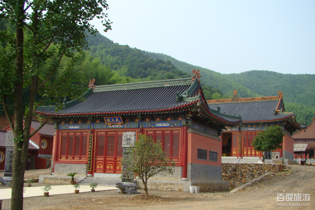  p>东华山景区位于 a target="_blank" href="/item/黎川县/521209"