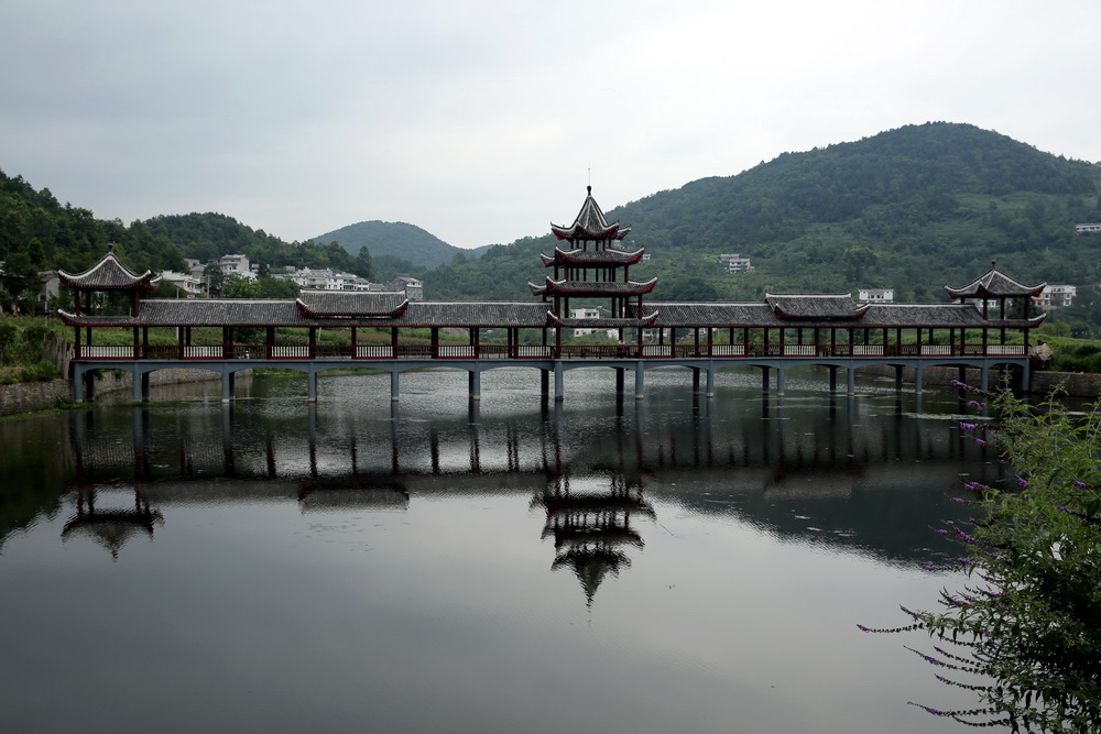 小西湖,位于湖北省<a target="