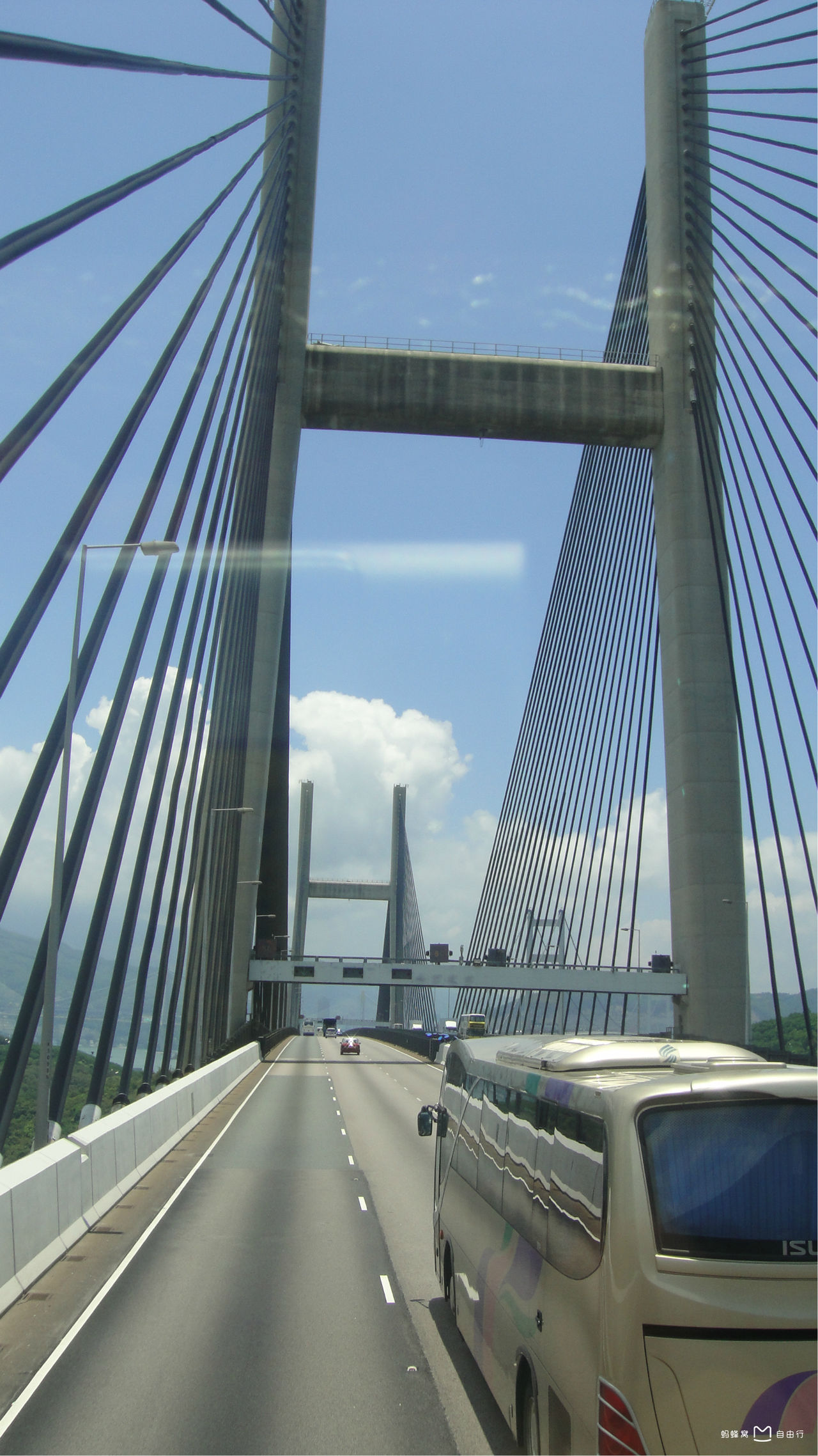  p>香港青马大桥,是全球最长的行车铁路双用悬索式 a target="_blank"