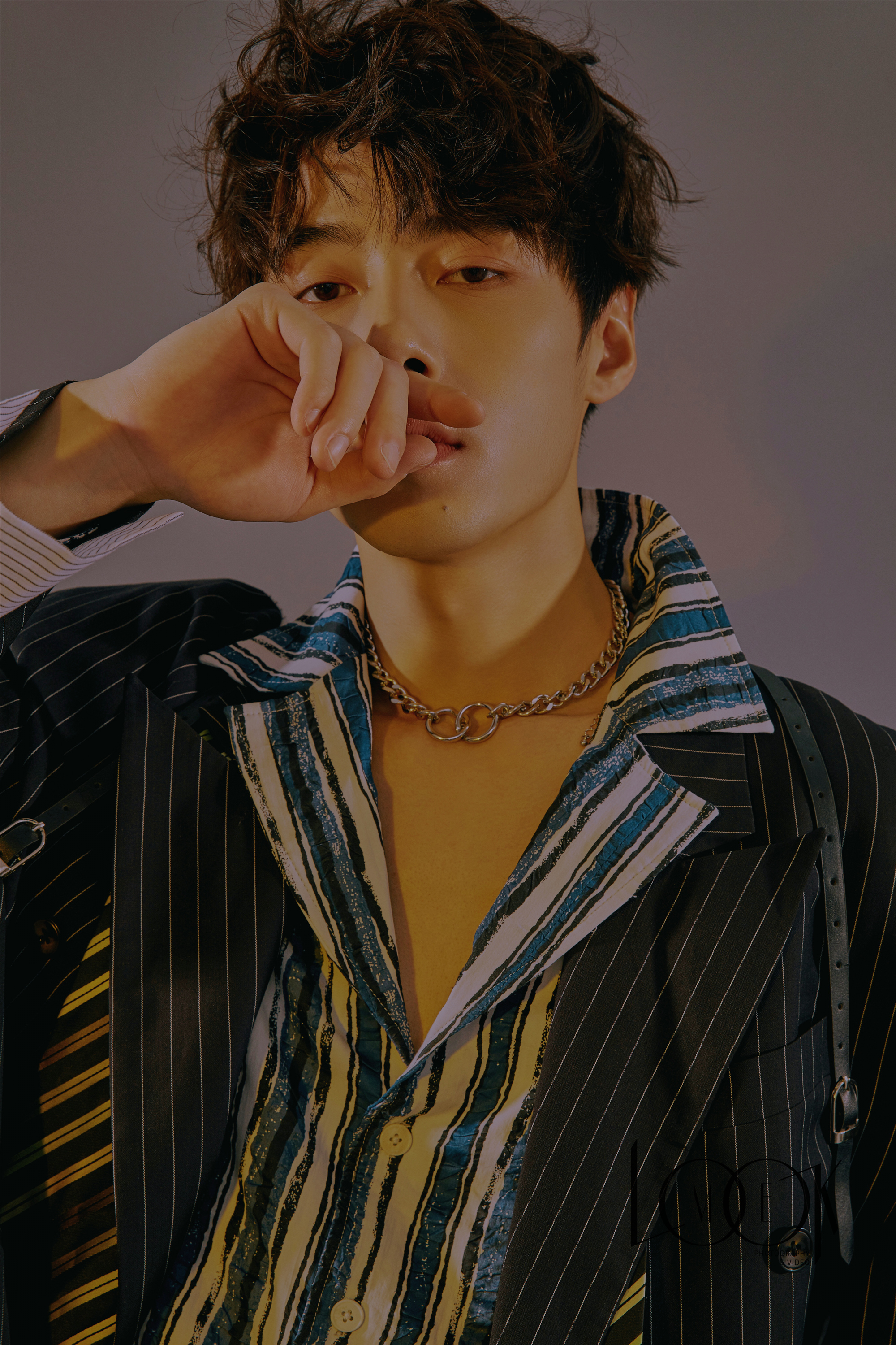 1992年12月26日出生于浙江省嘉兴市,中国内地男歌手,演员