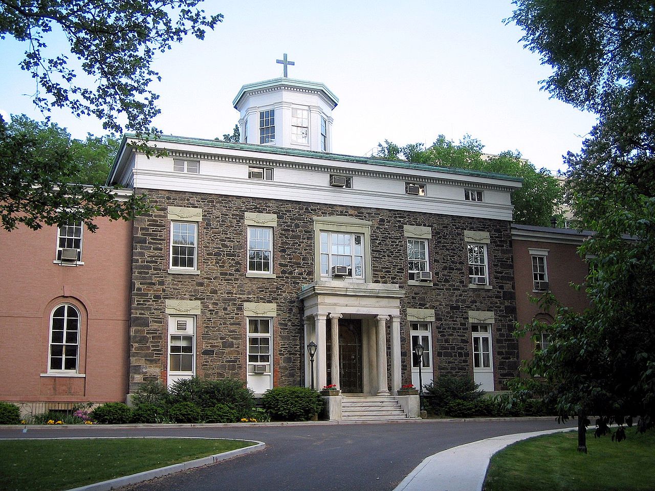  p>福特汉姆大学(fordham university)是一所位于美国纽约市的私立