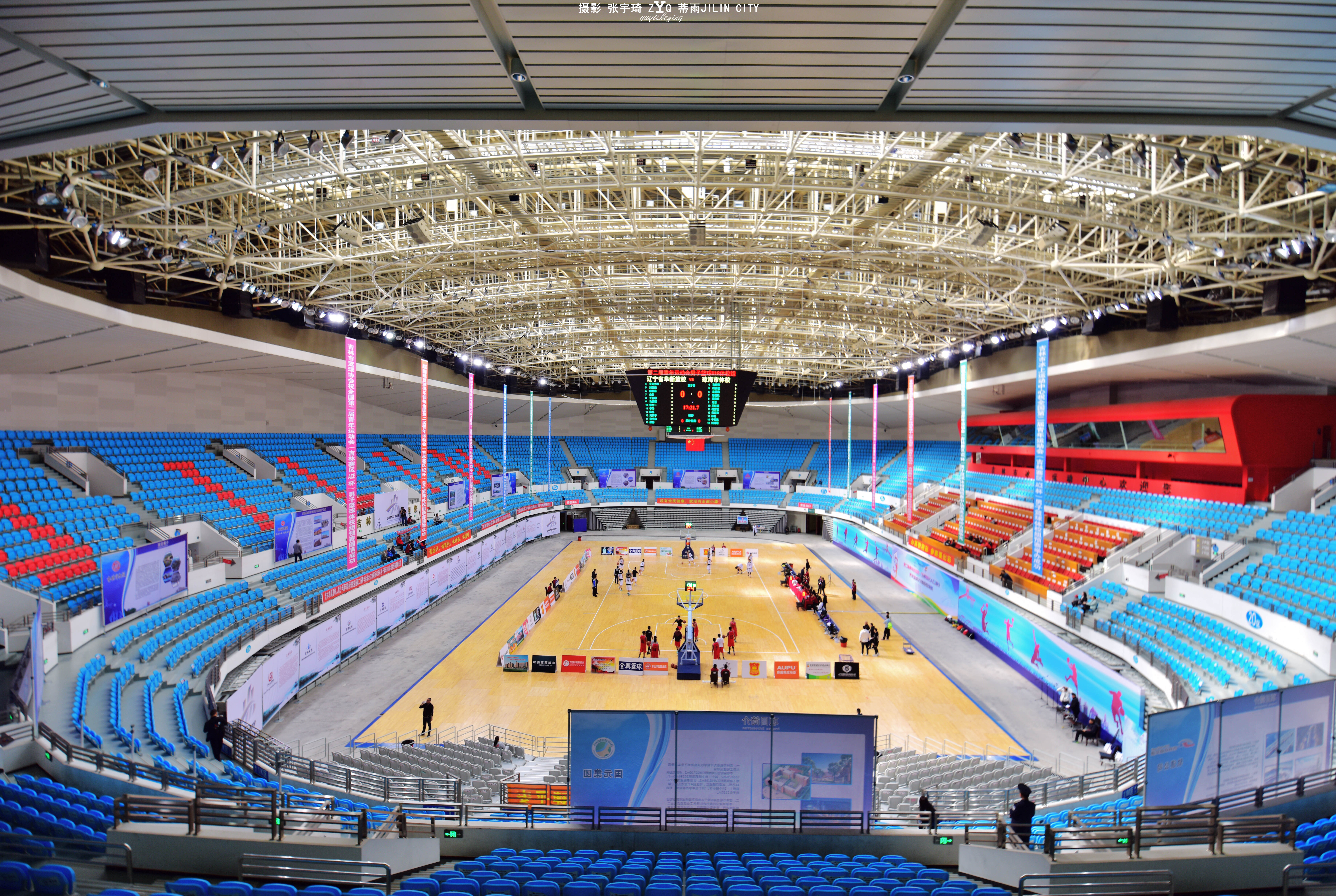 东山文化体育公园位于吉林市丰满区