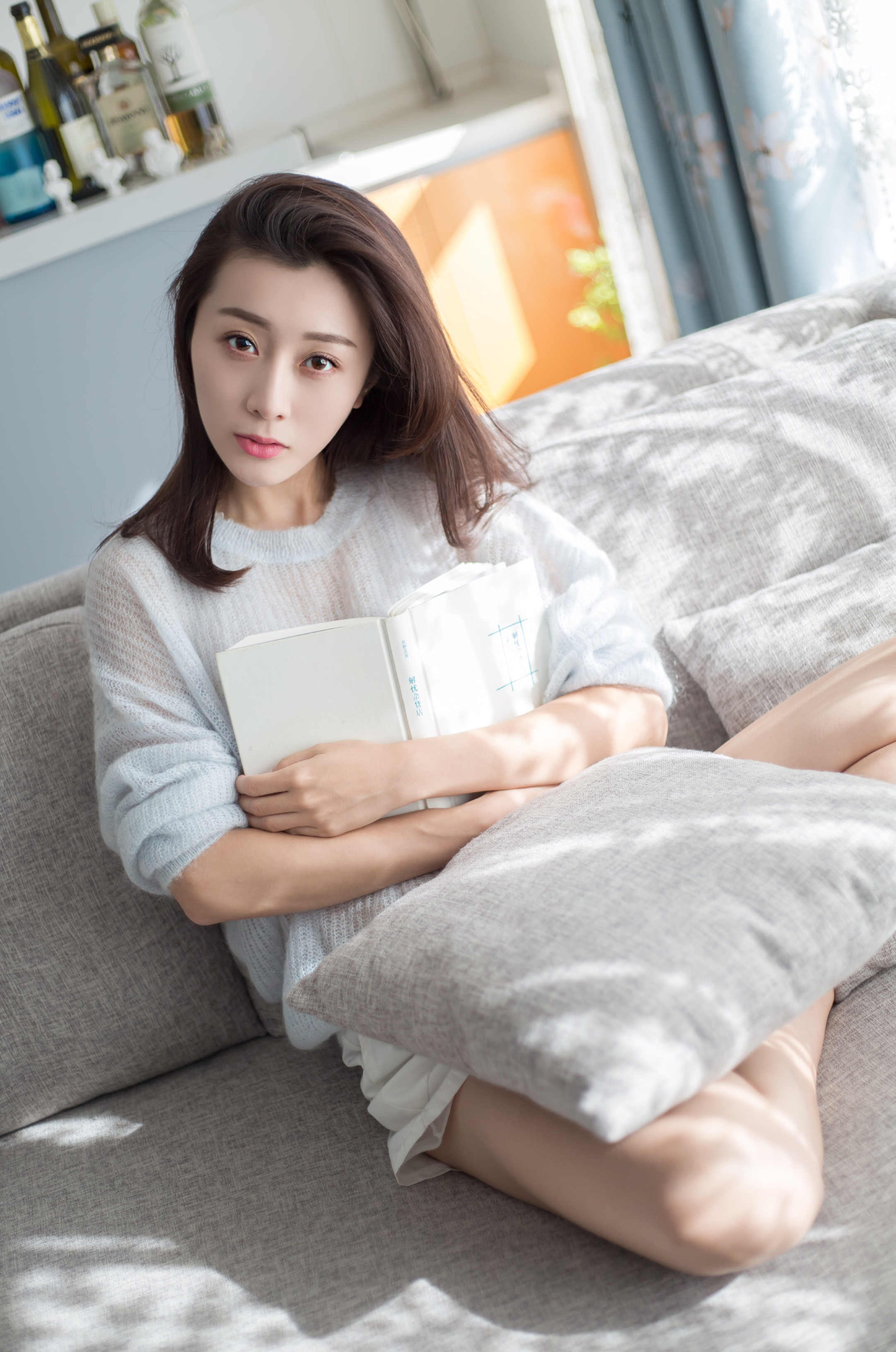  p data-id="gnwp4s7f60">李小娇,中国内地女演员,毕业于 a target="