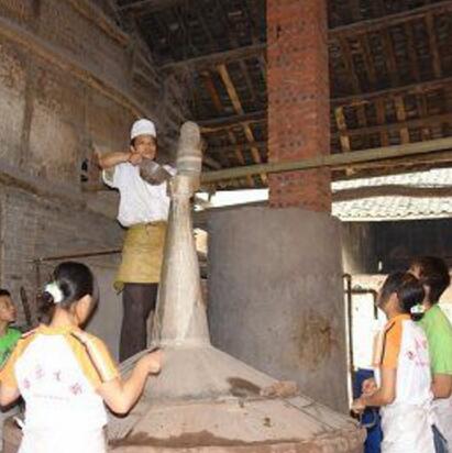  p>小灶酿酒是一种酿酒方法,也是前人智慧的结晶.