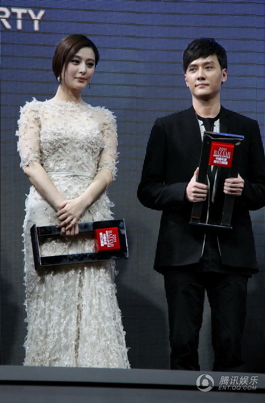  p>冯绍峰,原名冯威,1978年10月7日出生于上海市,中国内地男演员,毕业