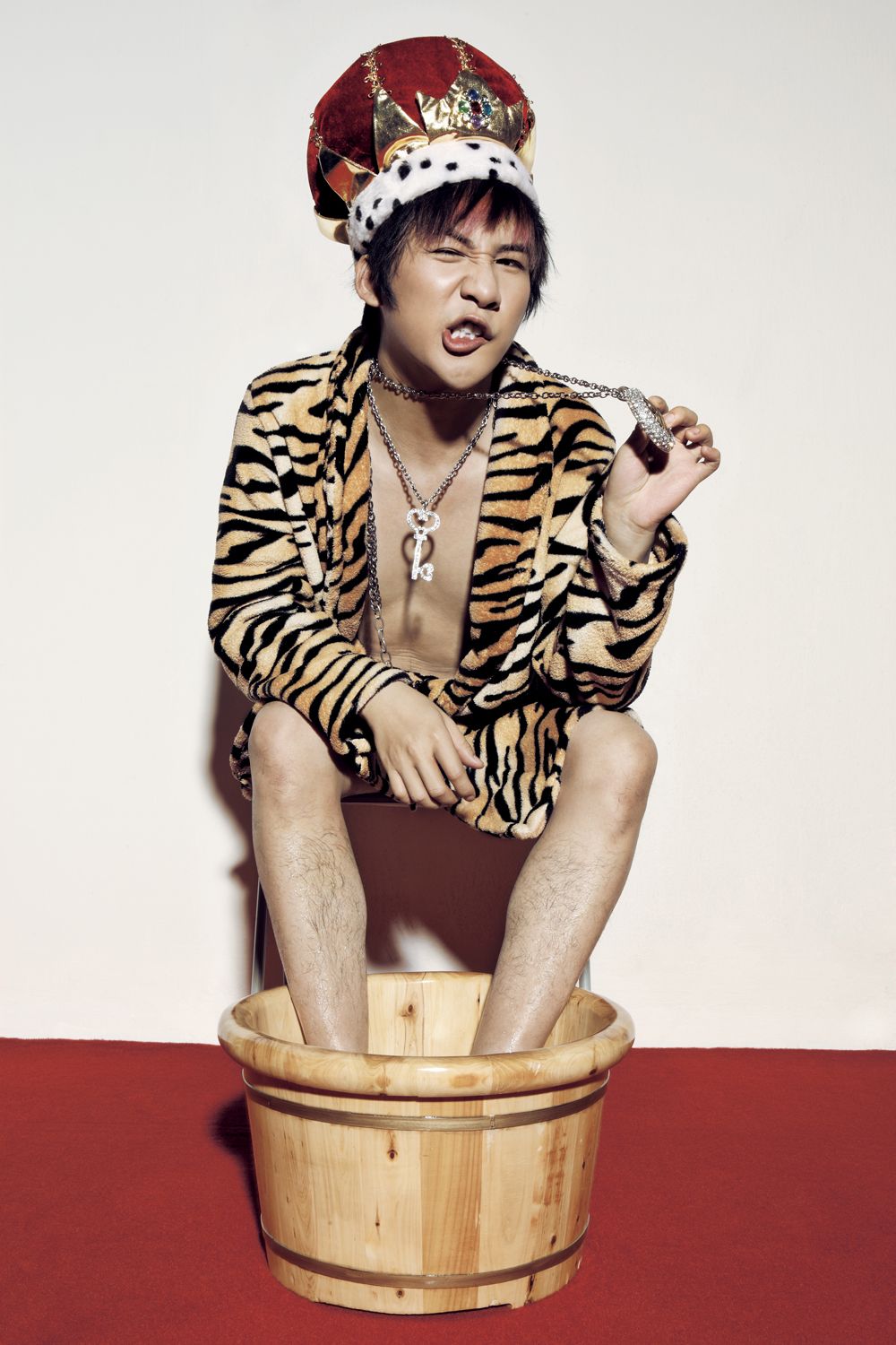  p>大张伟(wowkie da),本名张伟,1983年8月31日出生于北京,中国内地男