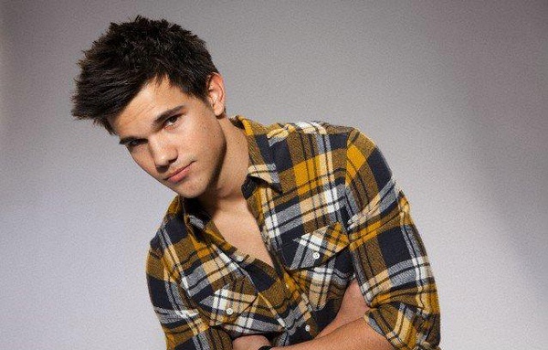  p>泰勒·洛特纳(taylor lautner),1992年2月11日出生于美国密歇根州