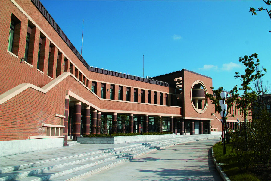  p>上海电机学院临港校区位于浦东 a target="_blank" href="/item