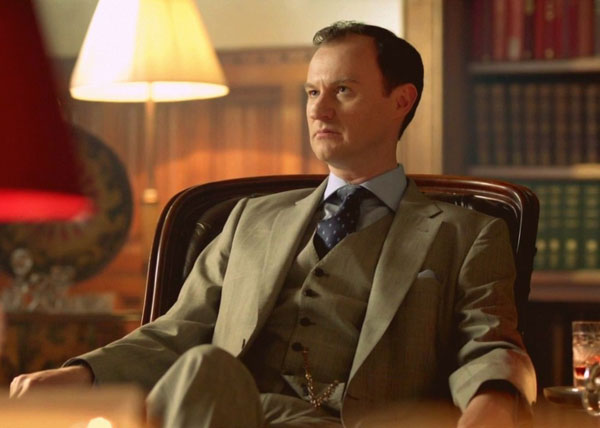 holmes)也译作迈克罗夫特·福尔摩斯,是著名侦探小说家 a target="