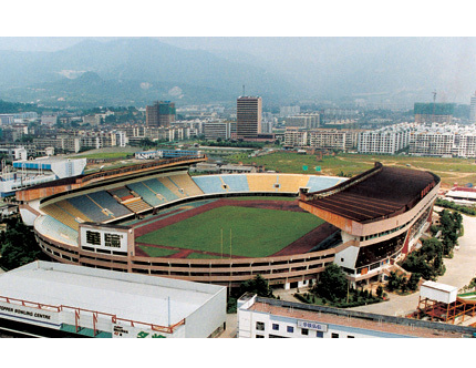  p>福建省体育中心坐落于福州市 a href="#" data-lemmaid="2555780">