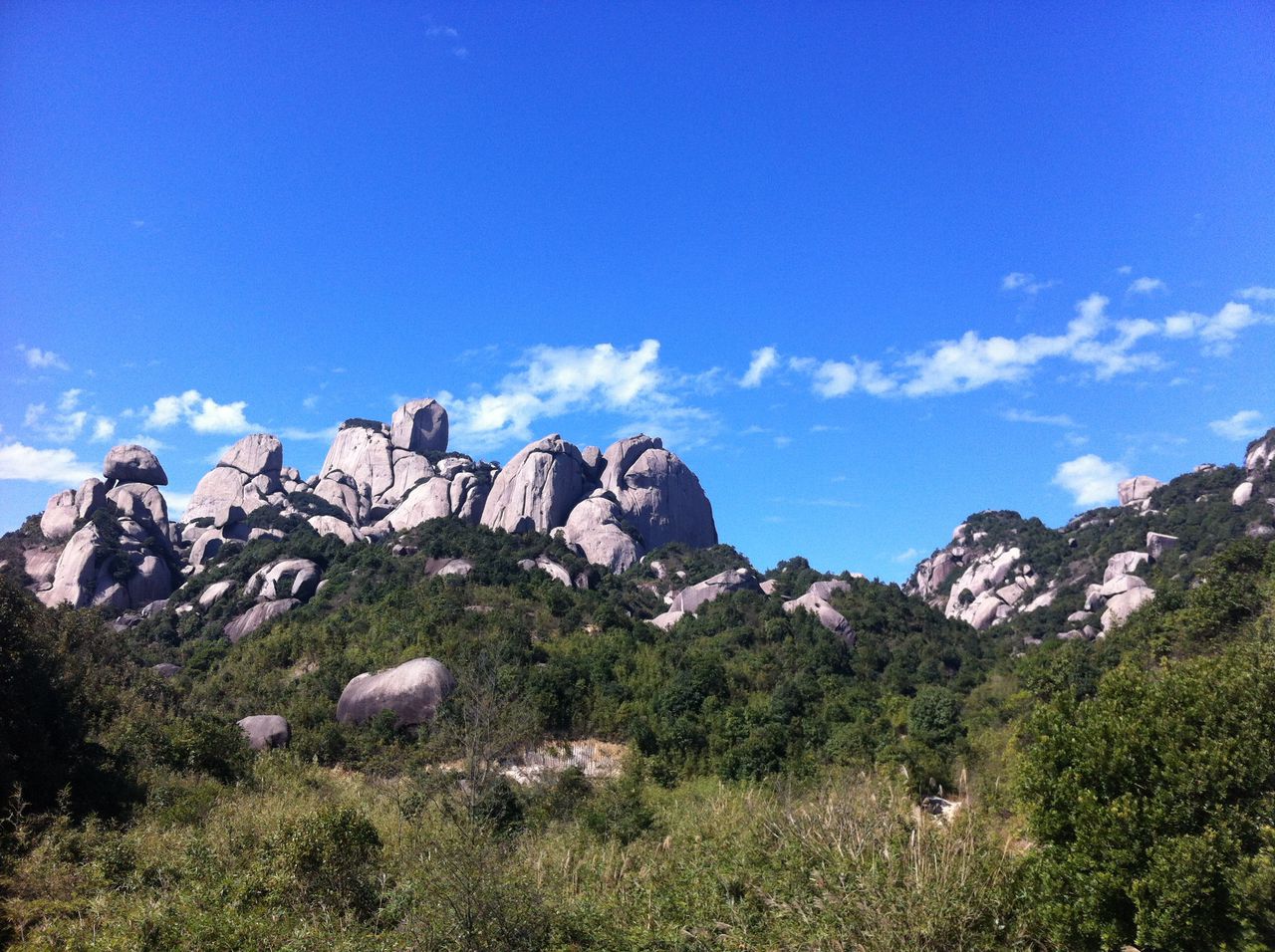  p data-id="gnwl0bcgcn">乌山,位于诏安,云霄,常山三县(区)交界处.