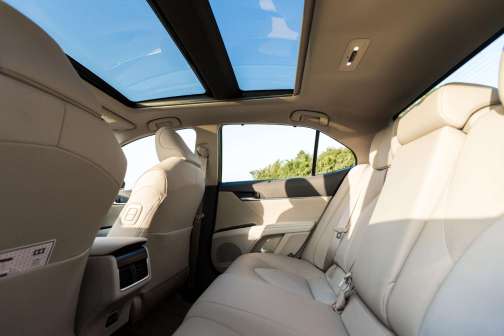 第八代凯美瑞内饰