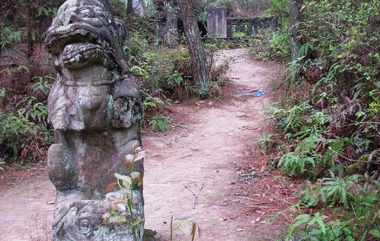  p>秦良玉陵园位于重庆市石柱土家族自治县 a target="_blank" href="