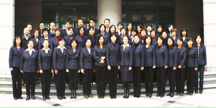  p> a href="#" data-lemmaid="213824">天津市 /a>新华中学( i>