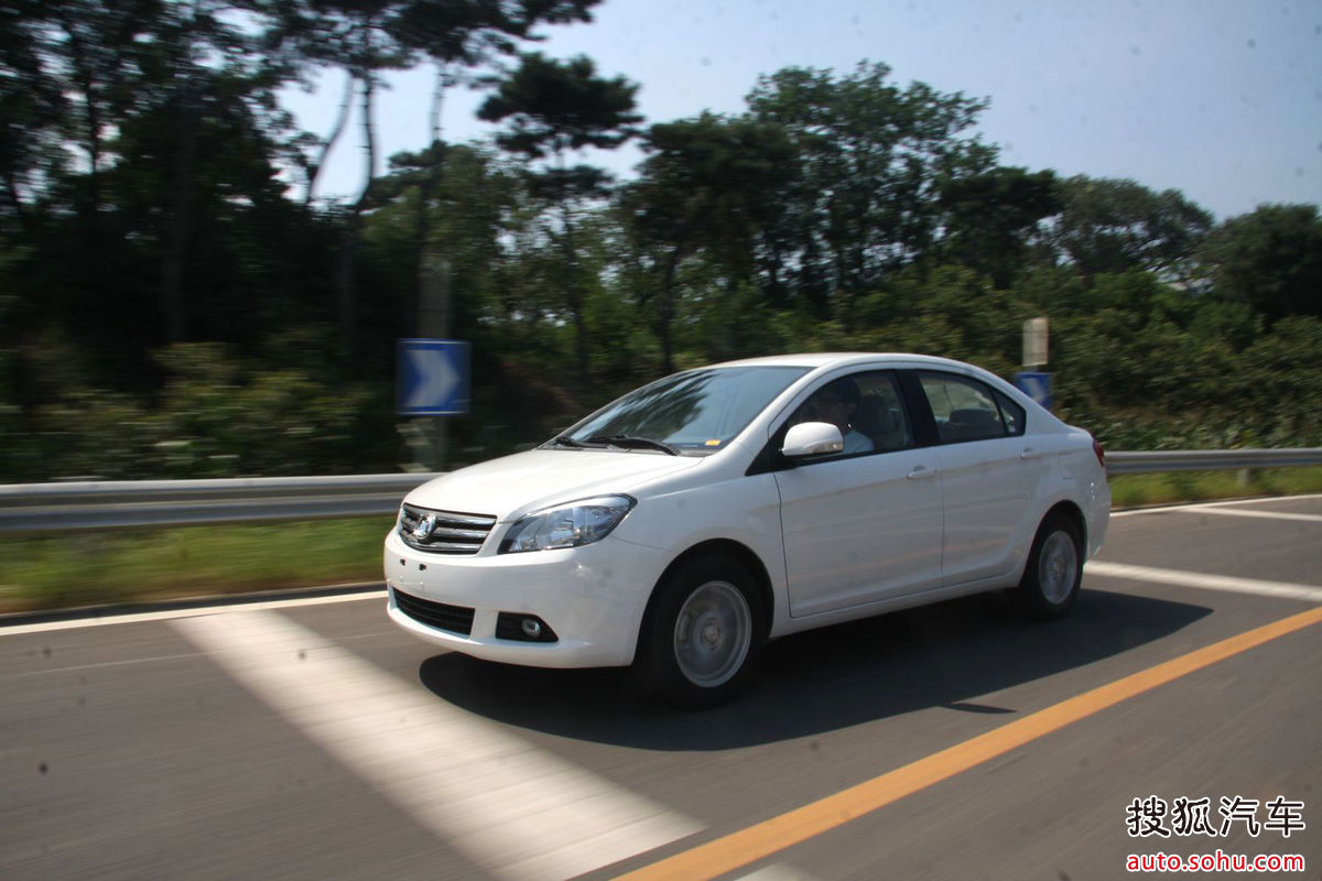  p>长城c30是长城汽车倾力打造,全新开发的一款全球战略车型,从开发到