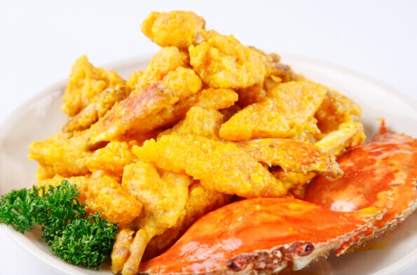  p>蛋黄炒蟹是以咸蛋黄, a target="_blank" href="/item/螃蟹/395"