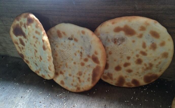  p data-id="gnbkllnudc"> b>博山特有的焦庄烧饼是博山烧饼中星级的