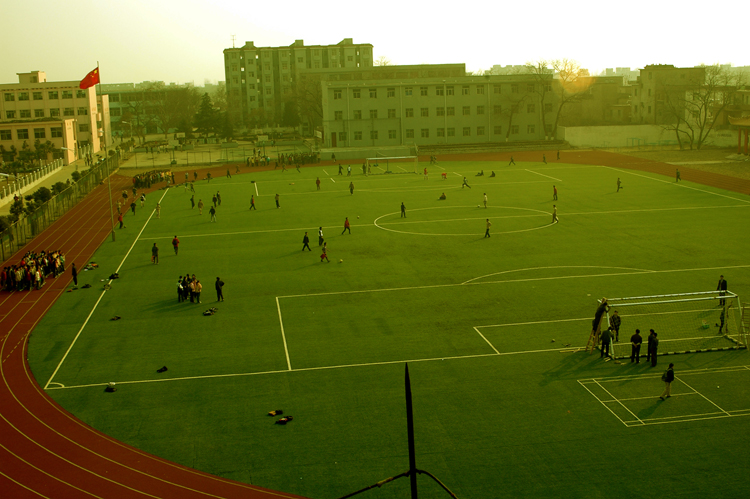  p data-id="gnywp37n0s">江西省鄱阳县第一中学(简称鄱阳一中),位于