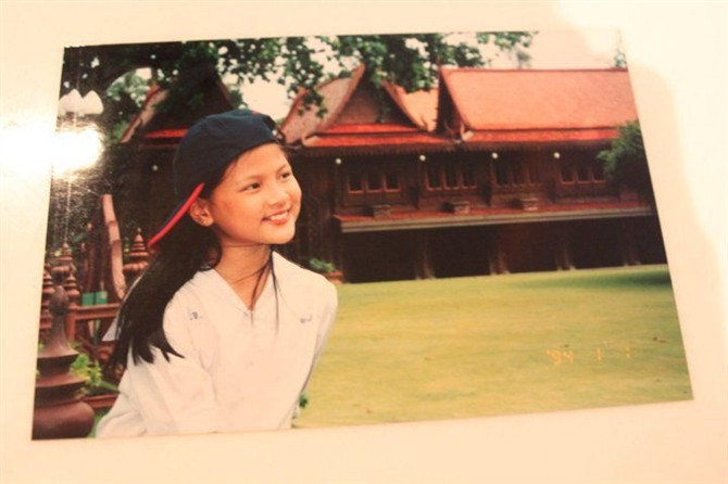  p>平采娜·乐维瑟派布恩(baifern),汉名吕爱惠,1992年9月30日出生于