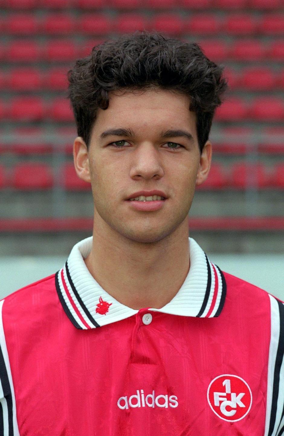  p>迈克尔·巴拉克(michael ballack),1976年9月26日出生于 a target=