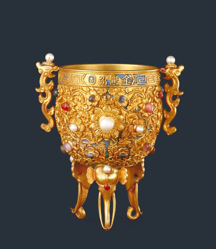 清金嵌宝金瓯永固杯