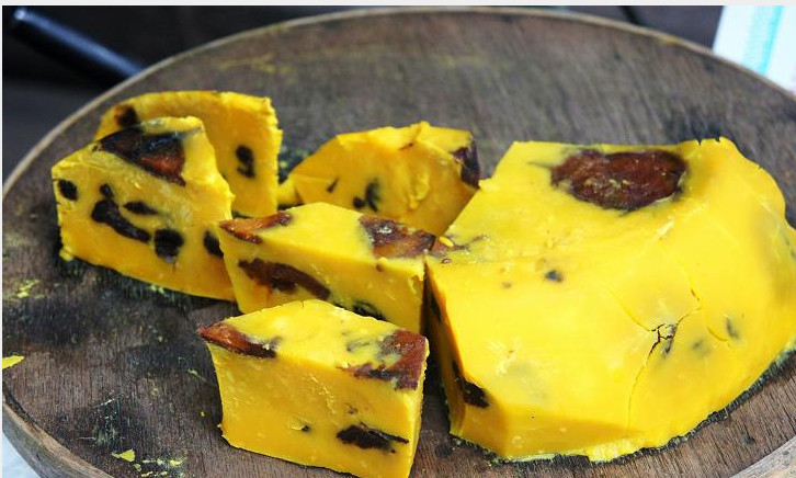  p>豆黄糕是陕西传统特色糕点之一,红黄相映,凉爽