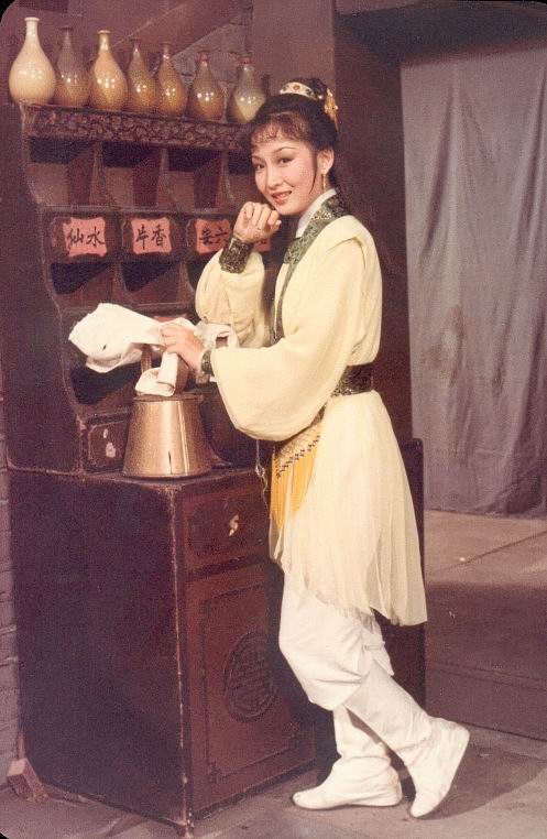 data-id="gnwff2wnu7">《龙仇凤血》是1980年11月上映的一部古装电视