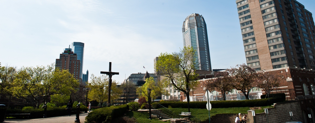  p>杜肯大学(duquesne university),又译迪尤肯大学,建校于1878年,是