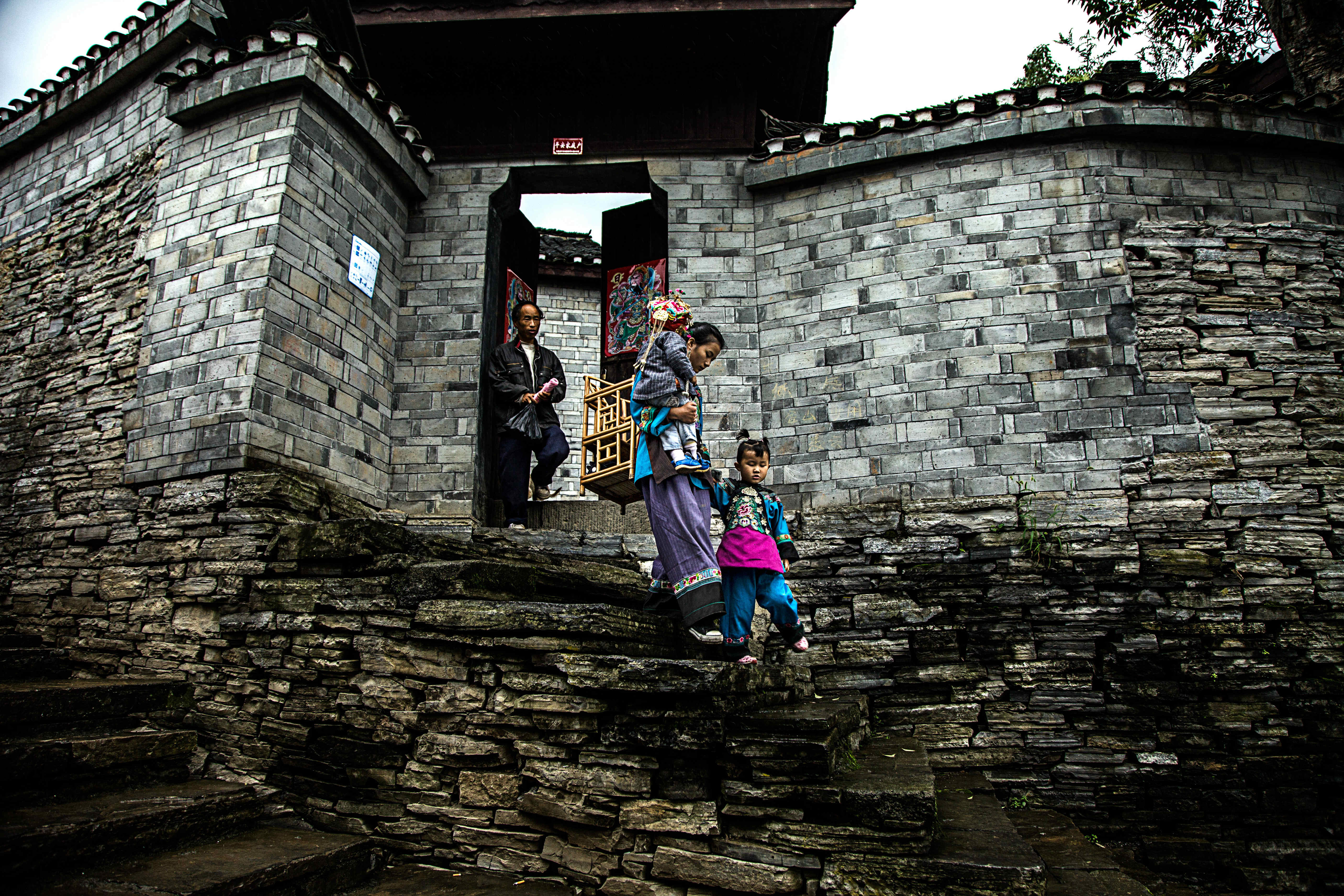 gnavmdpxjo">老家寨位于湖南省湘西土家族苗族自治州凤凰县山江镇北部