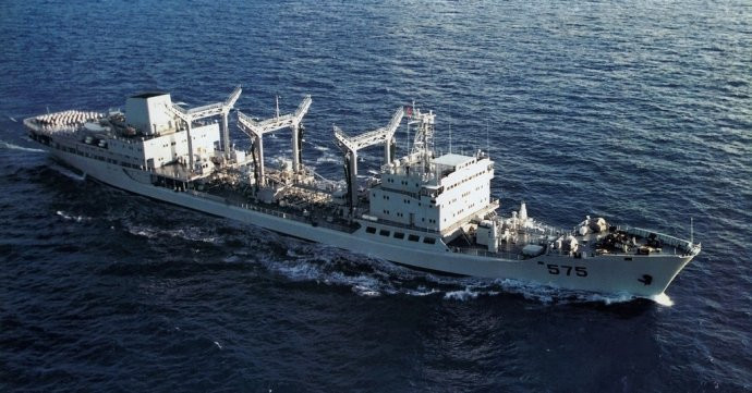 905型补给舰