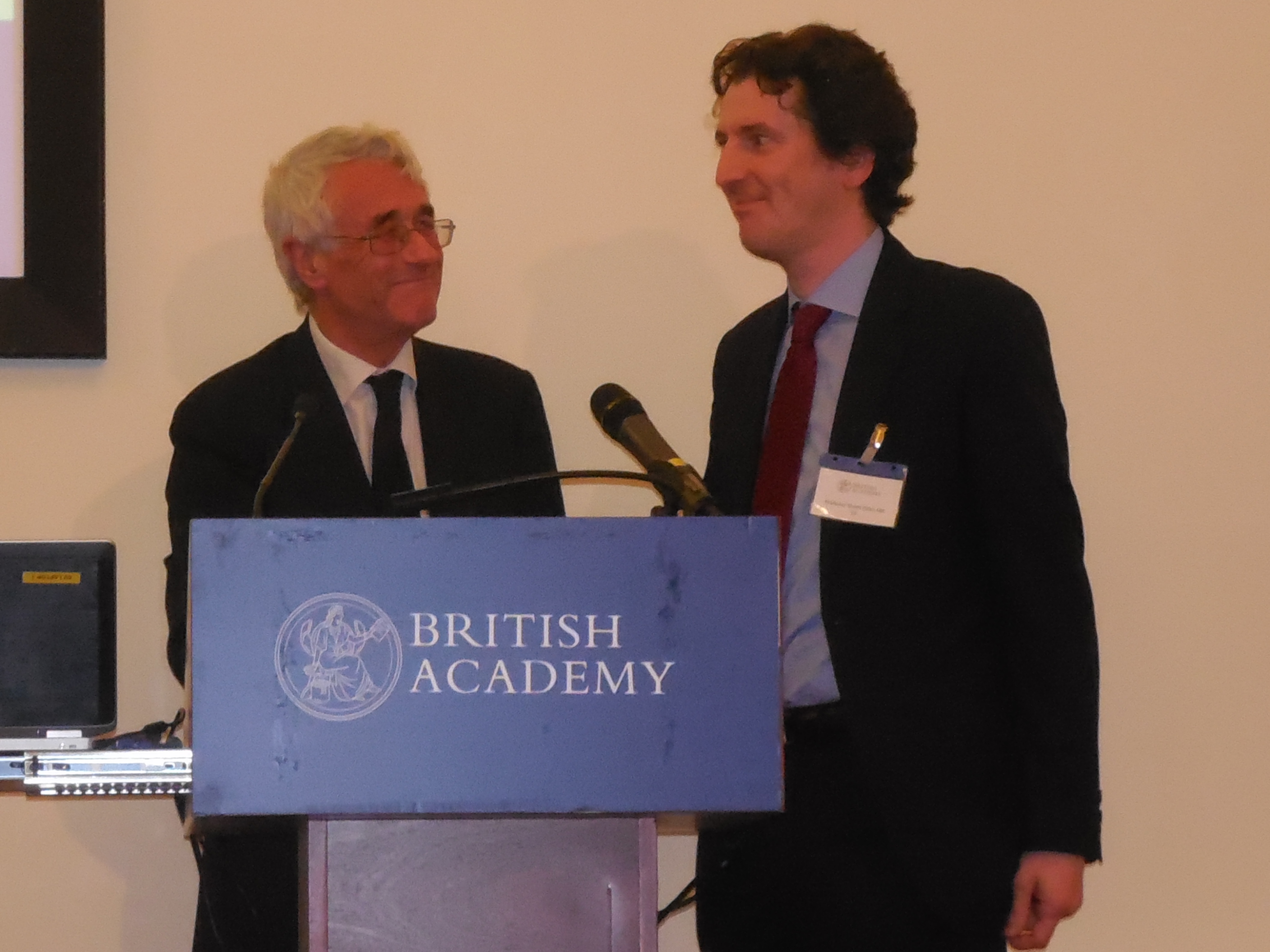 elden),男, a target="_blank" href="/item/华威大学/325462" data