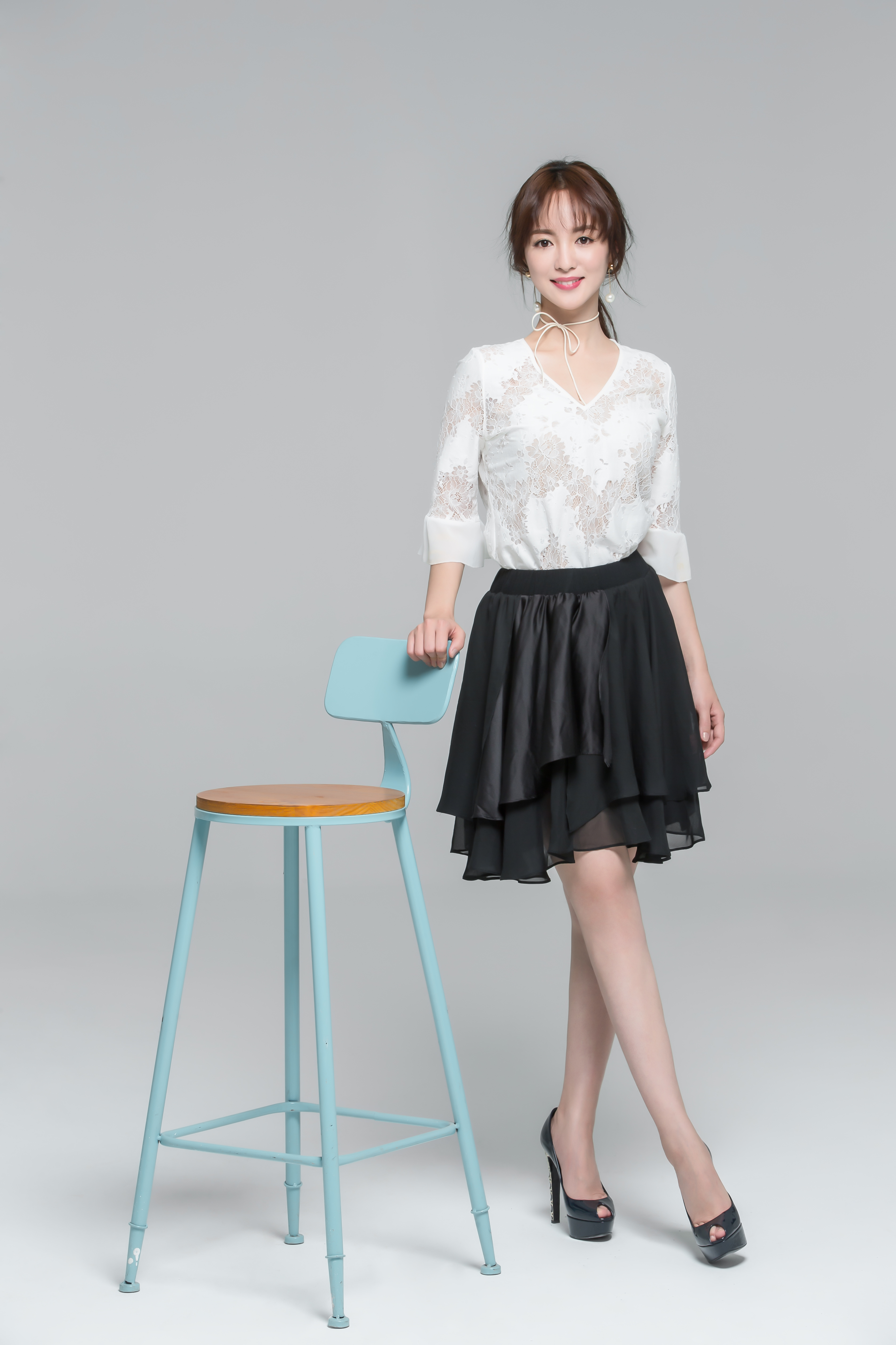  p data-id="gnwja3m121">李蜜,籍贯福建,中国传媒大学播音主持专业