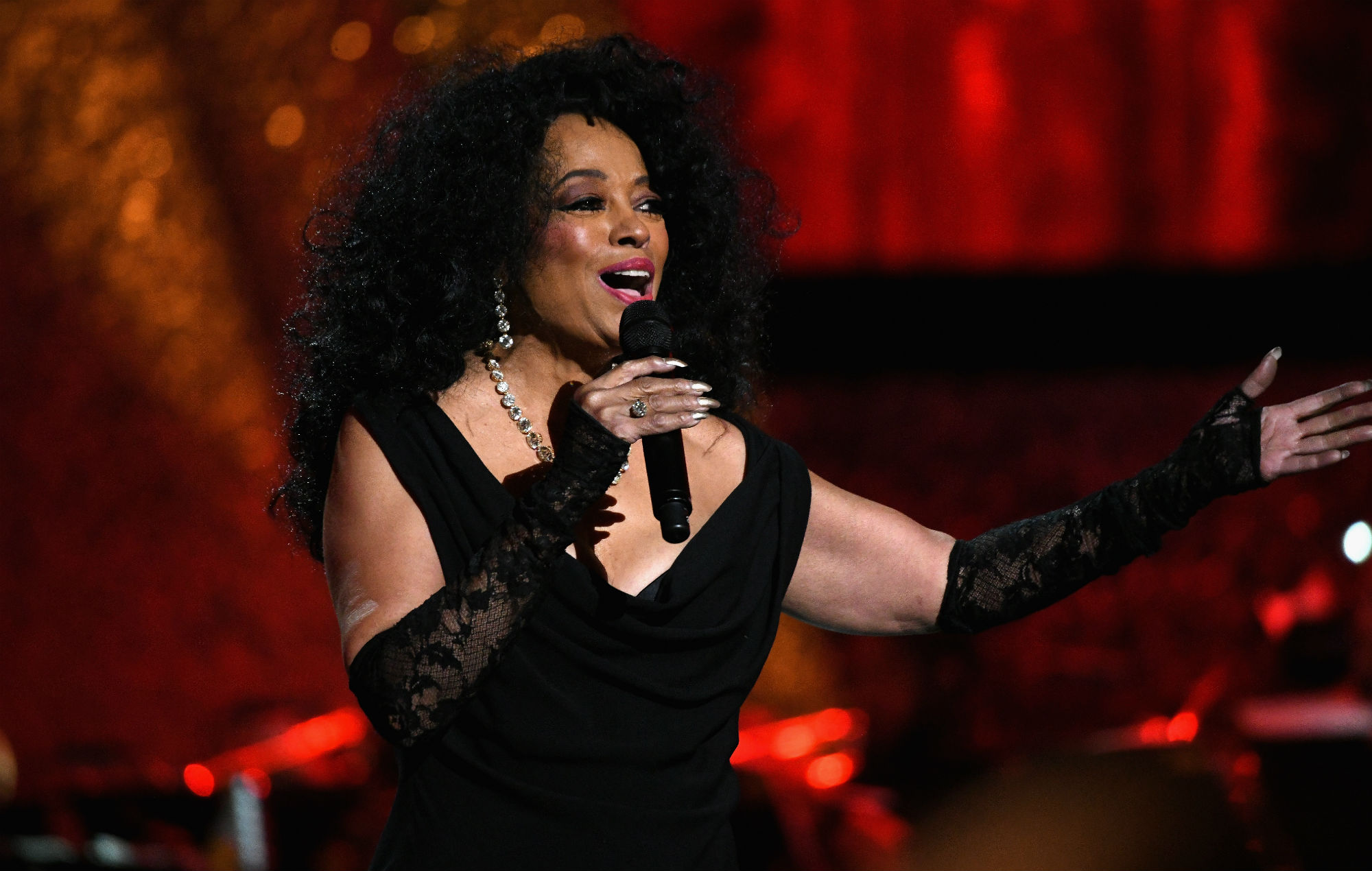  p>戴安娜·罗斯(diana ross),1944年3月26日出生于美国密歇根州