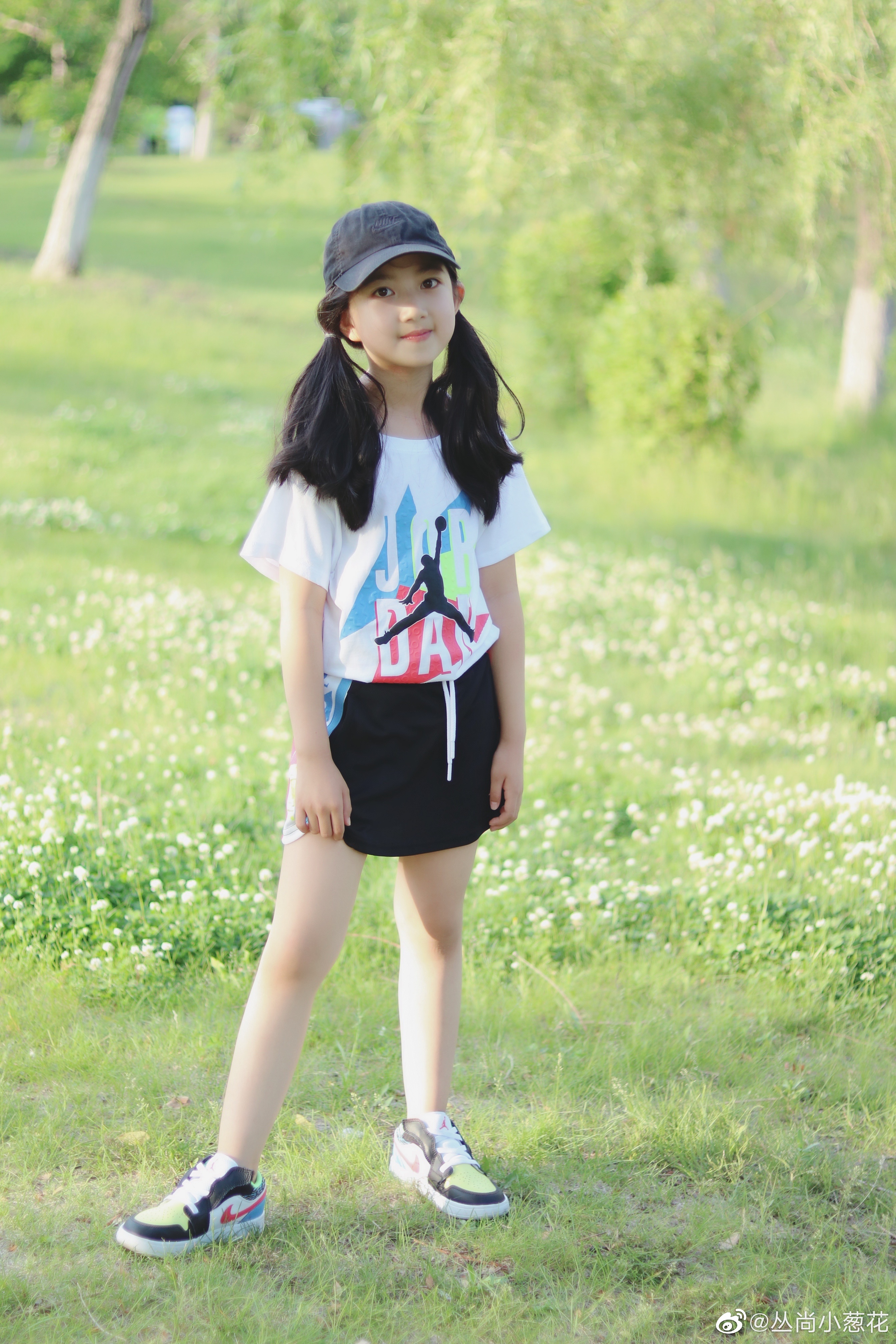  p data-id="go0c1zuy5b">丛尚 i>(别名:小葱花) /i>,中国内地女演员