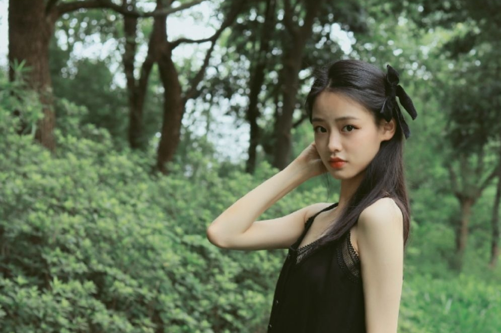  p data-id="srqxkgusu5tf">王朱悦,中国内地女演员,浙江杭州人,1999