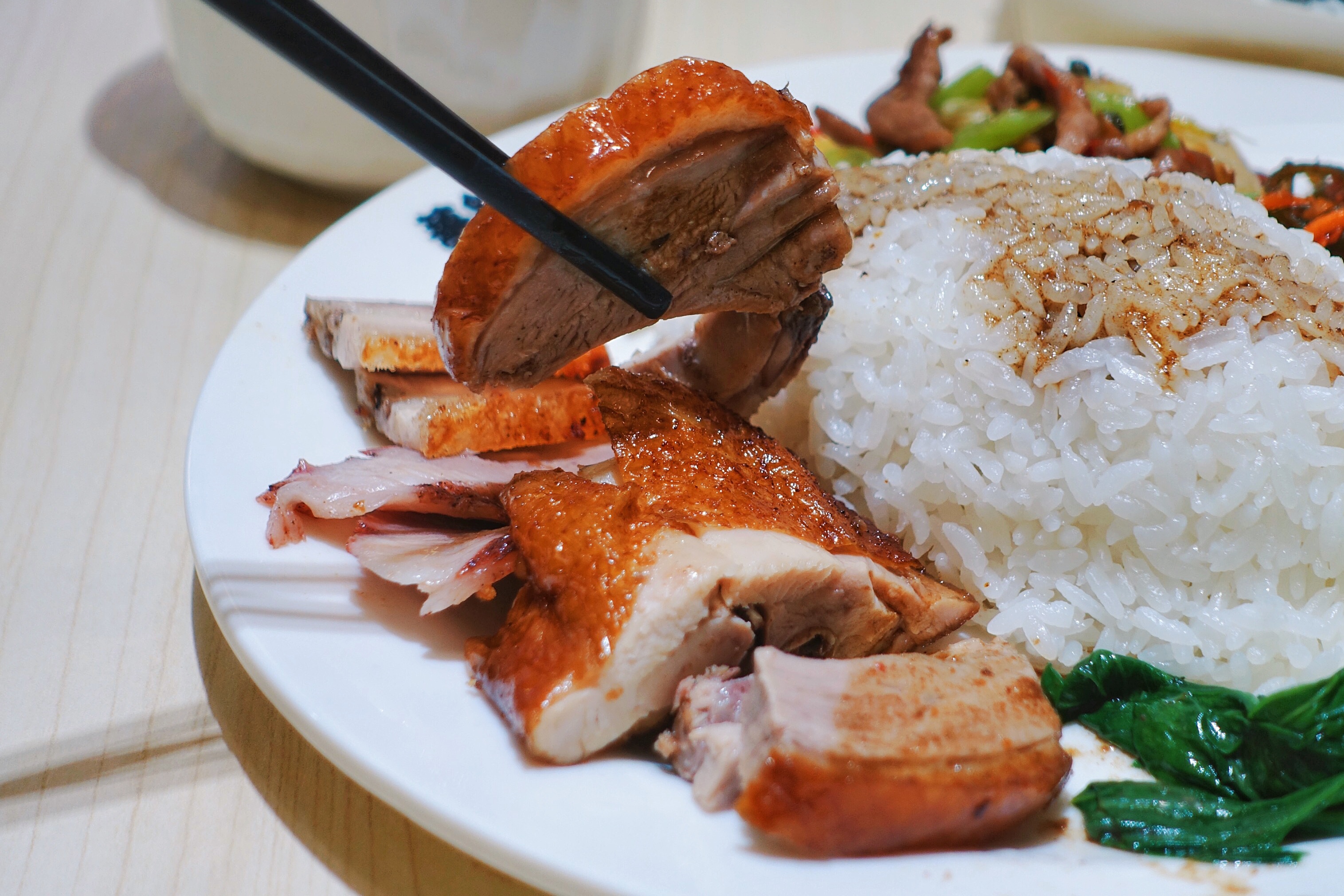 叉烧蜜汁鸡腿饭